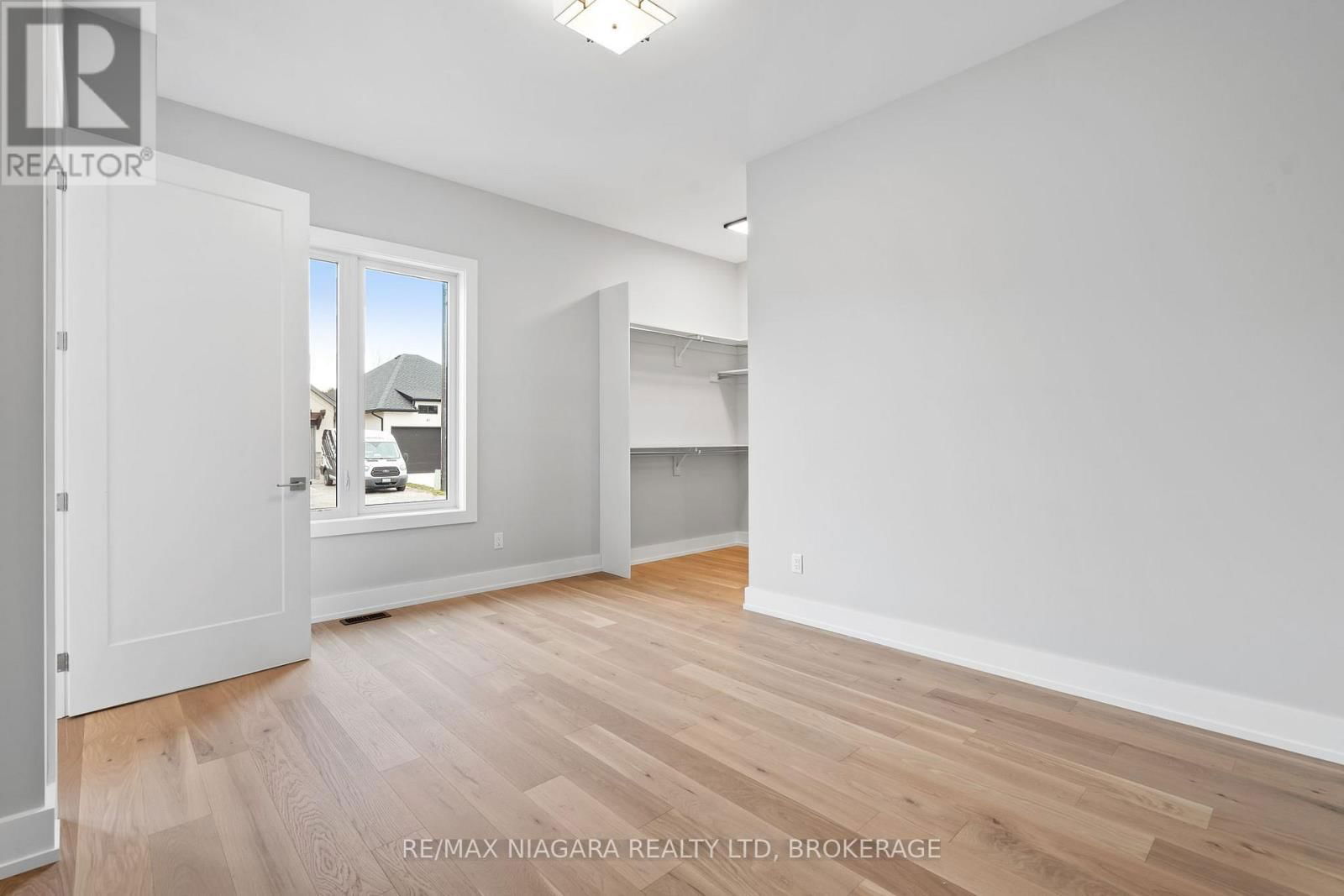 1 - 41 IVY CRESCENT Image 23