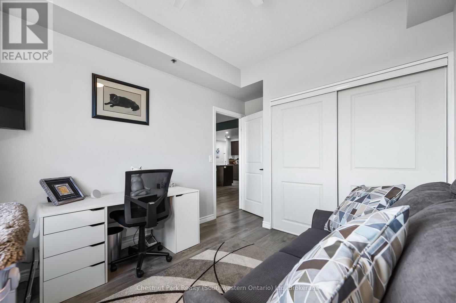 423 - 1440 GORDON STREET Image 16