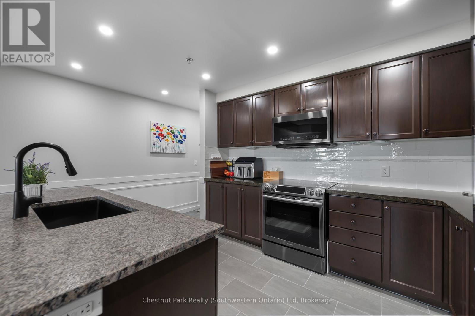423 - 1440 GORDON STREET Image 8