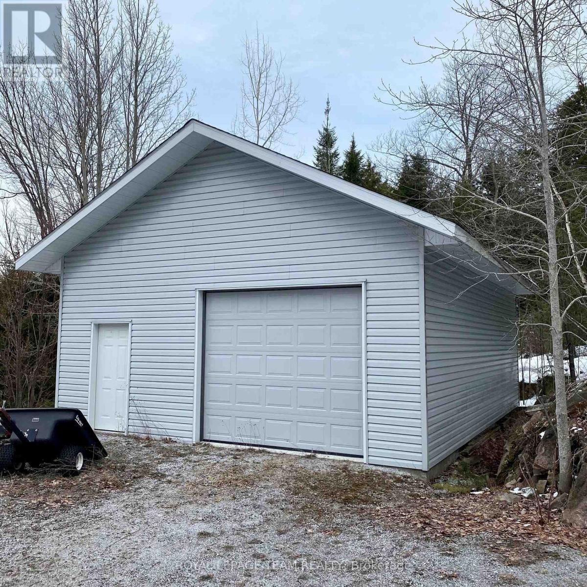 2087B GRINDSTONE LAKE ROAD NORTH Image 18