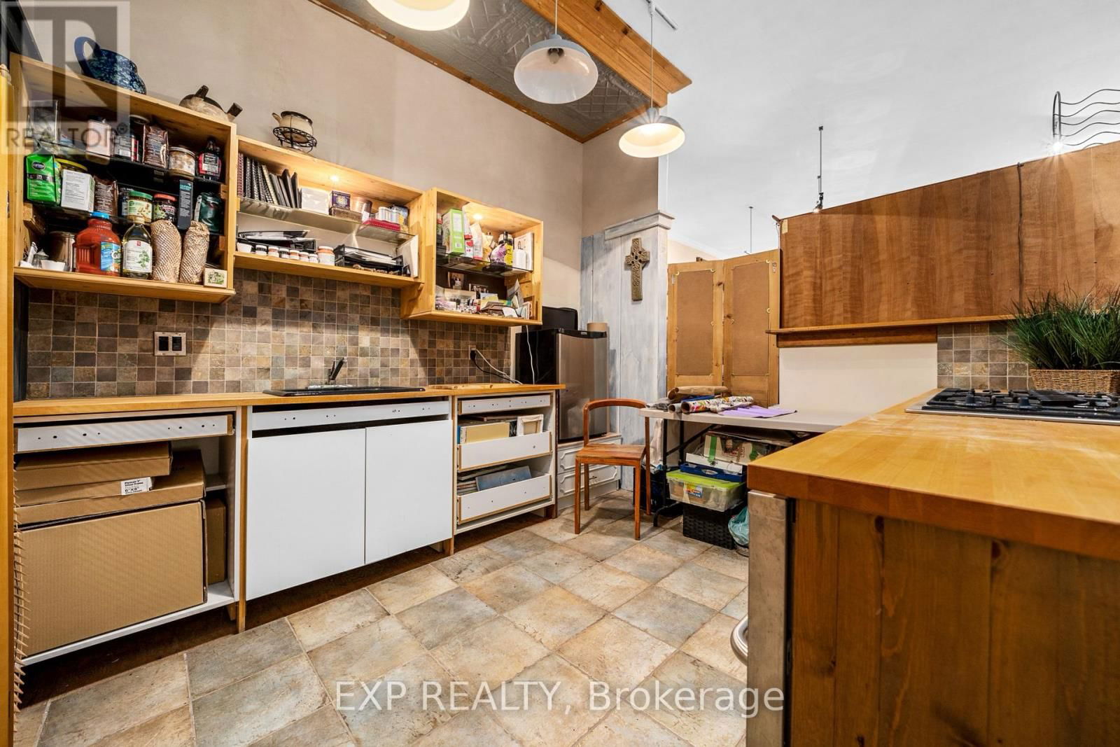 395 FRONT STREET Image 10