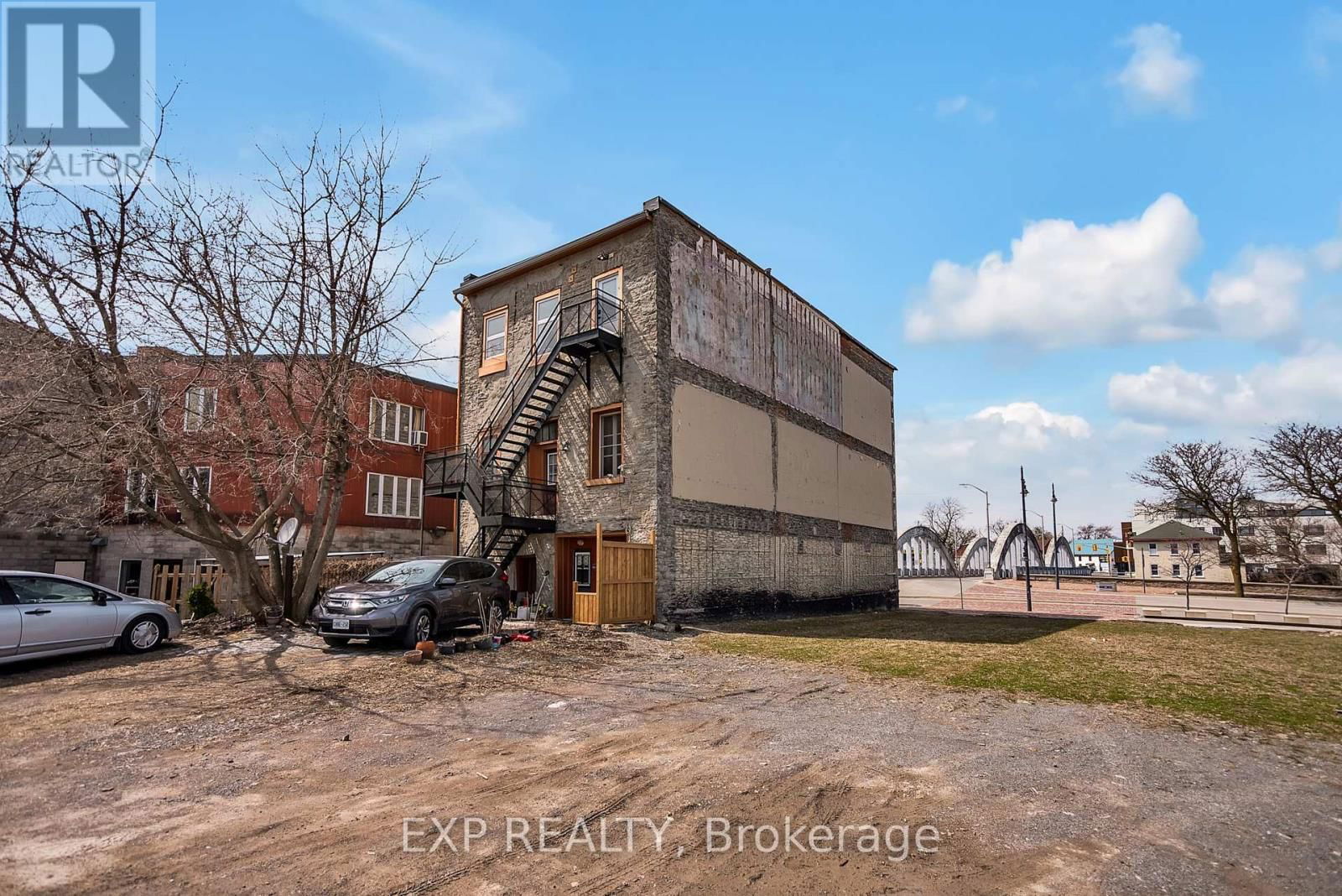 395 FRONT STREET Image 16
