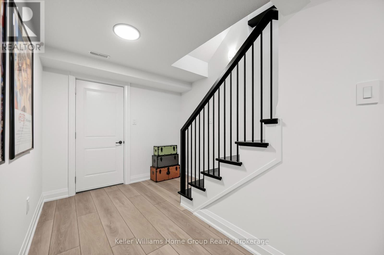 29 HALLS DRIVE Image 36