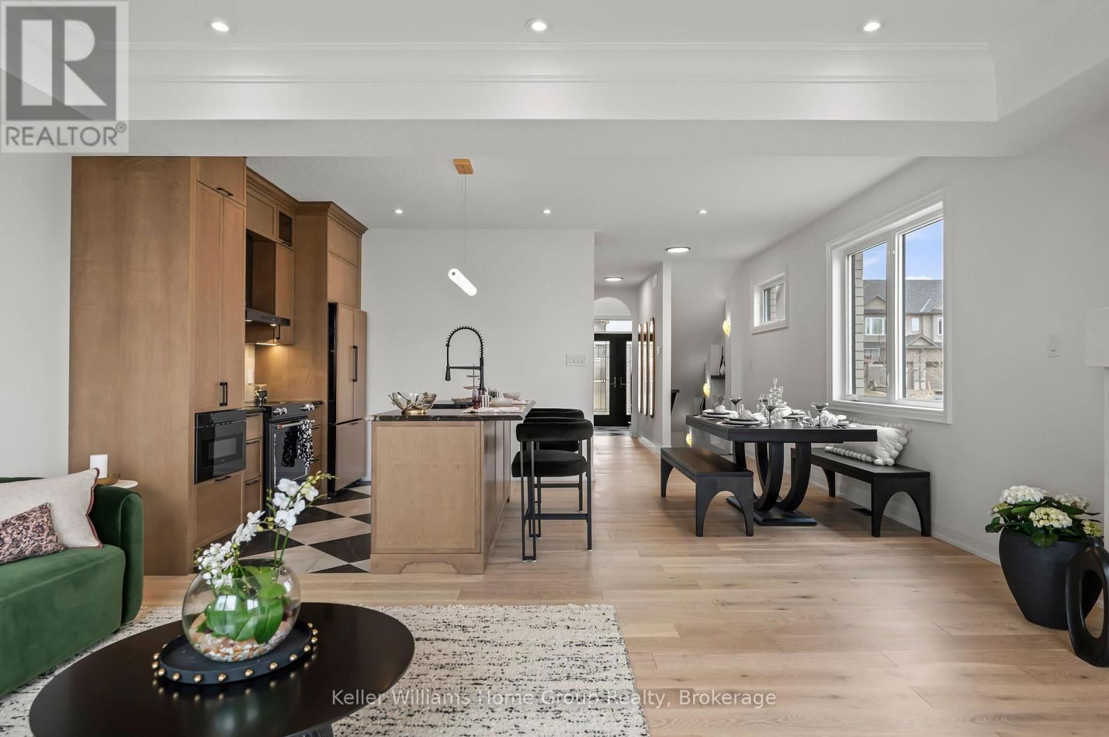 35 HALLS DRIVE Image 10