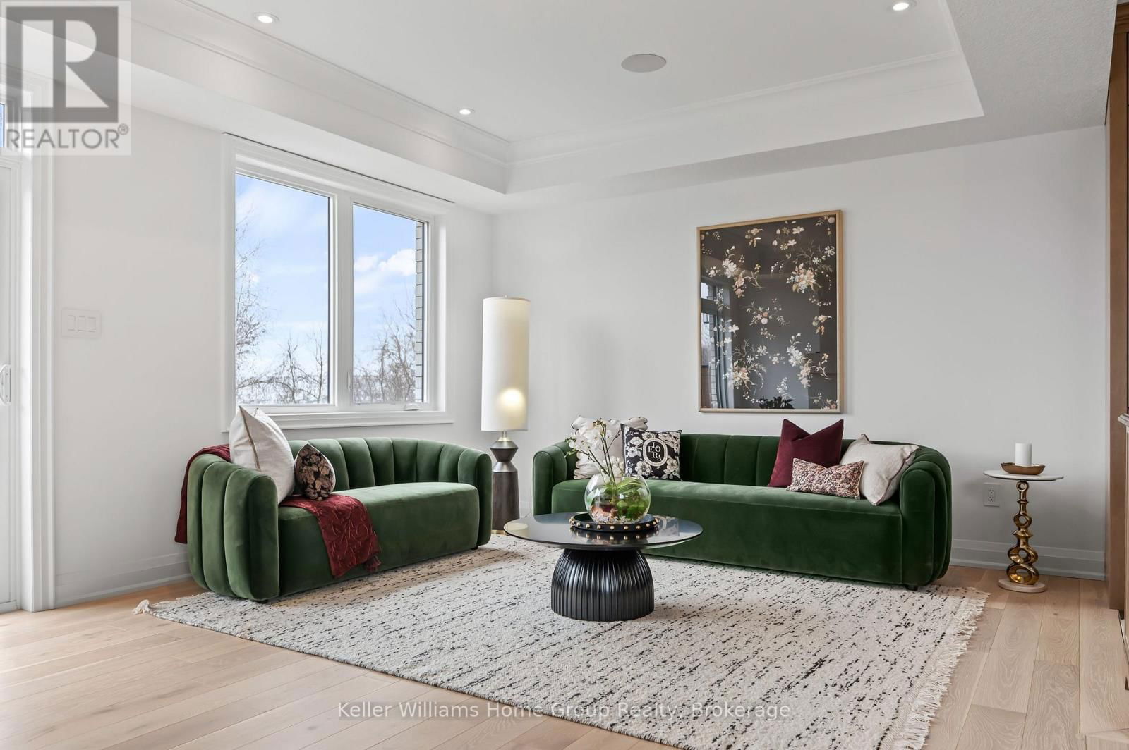 35 HALLS DRIVE Image 12