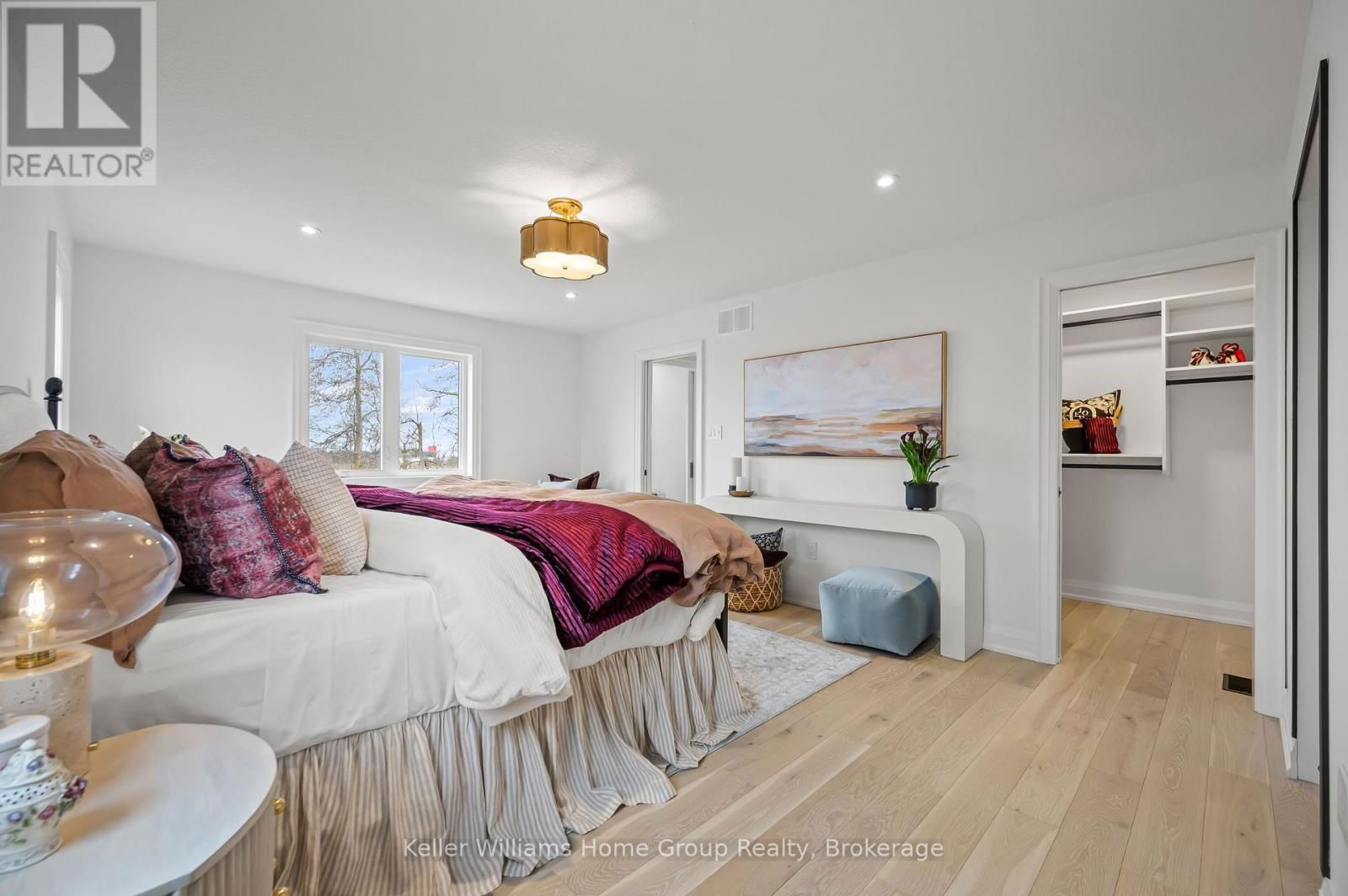 35 HALLS DRIVE Image 21