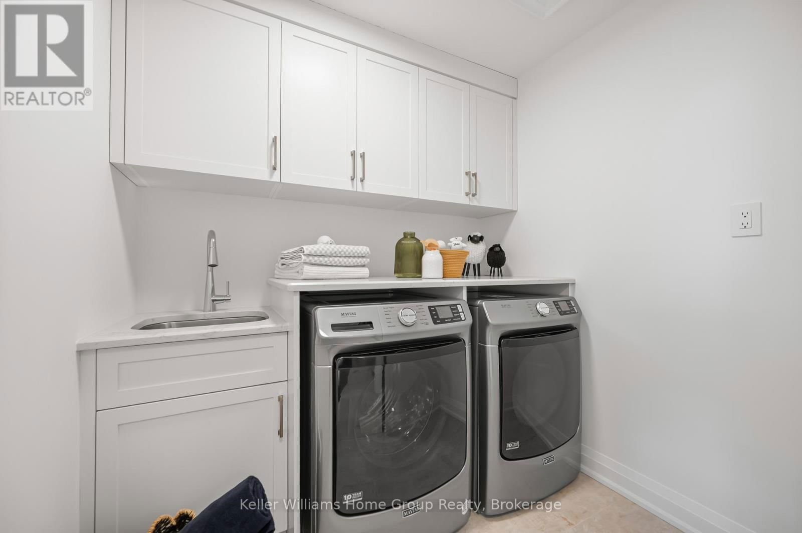 35 HALLS DRIVE Image 34