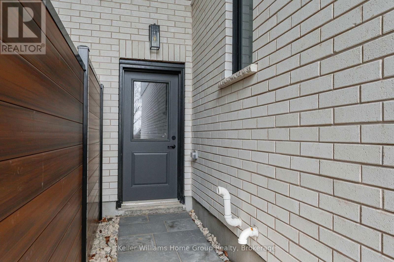 35 HALLS DRIVE Image 47