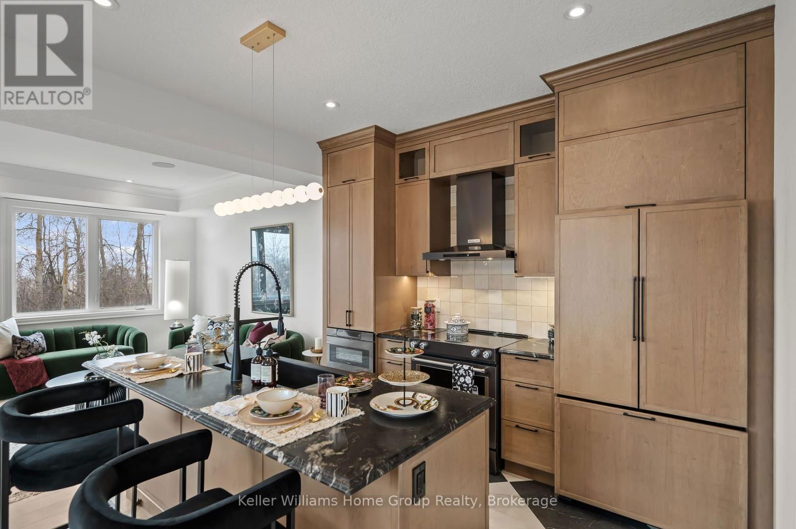 35 HALLS DRIVE Image 9