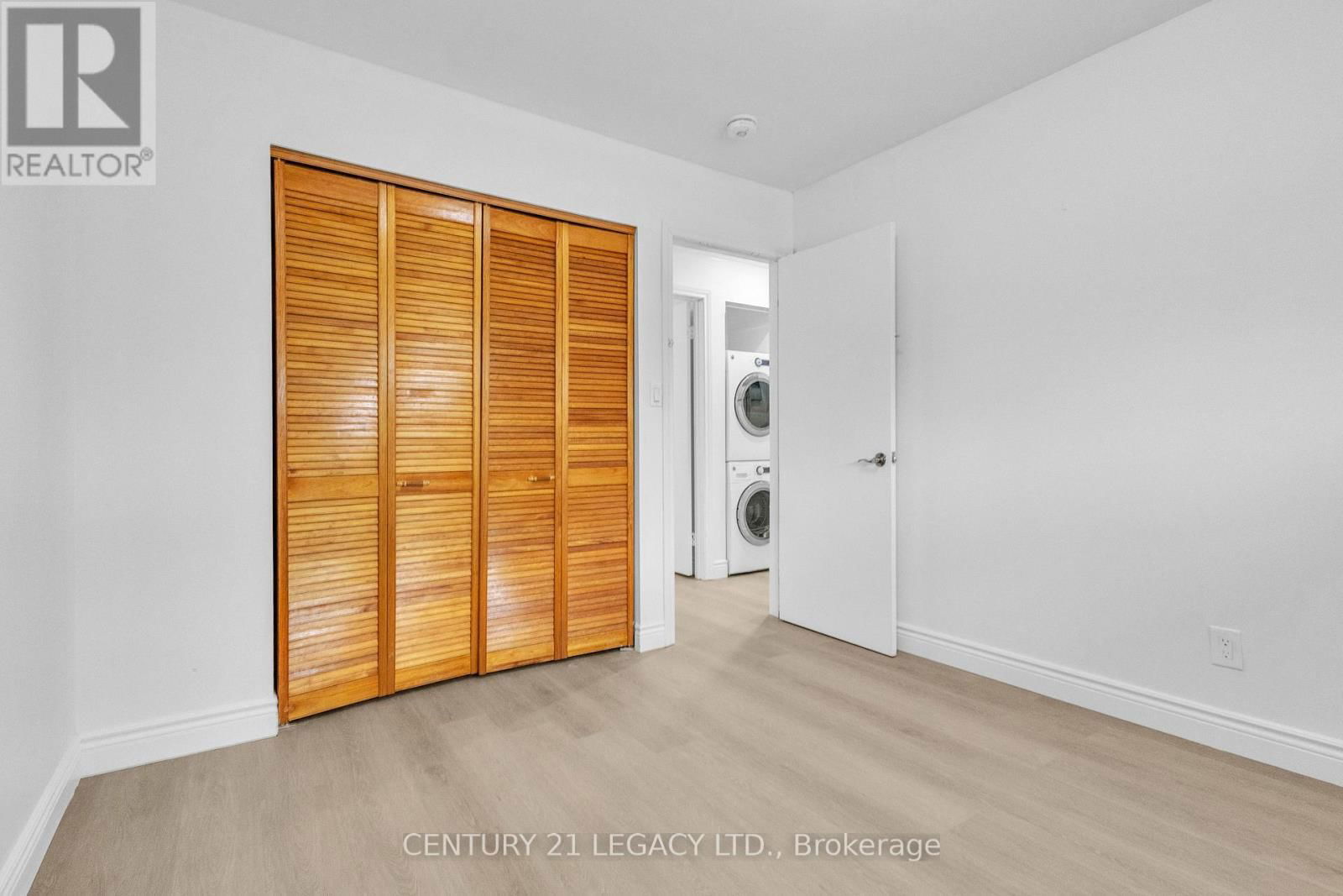 72 FERNDALE AVENUE Image 23