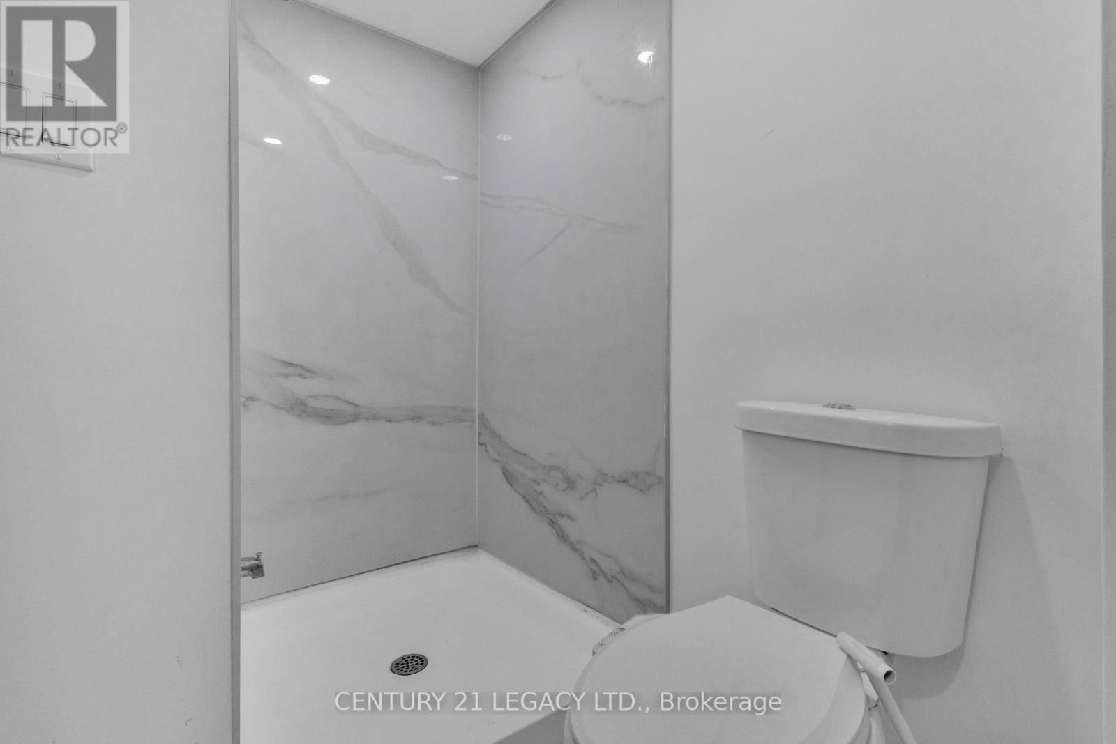 72 FERNDALE AVENUE Image 41