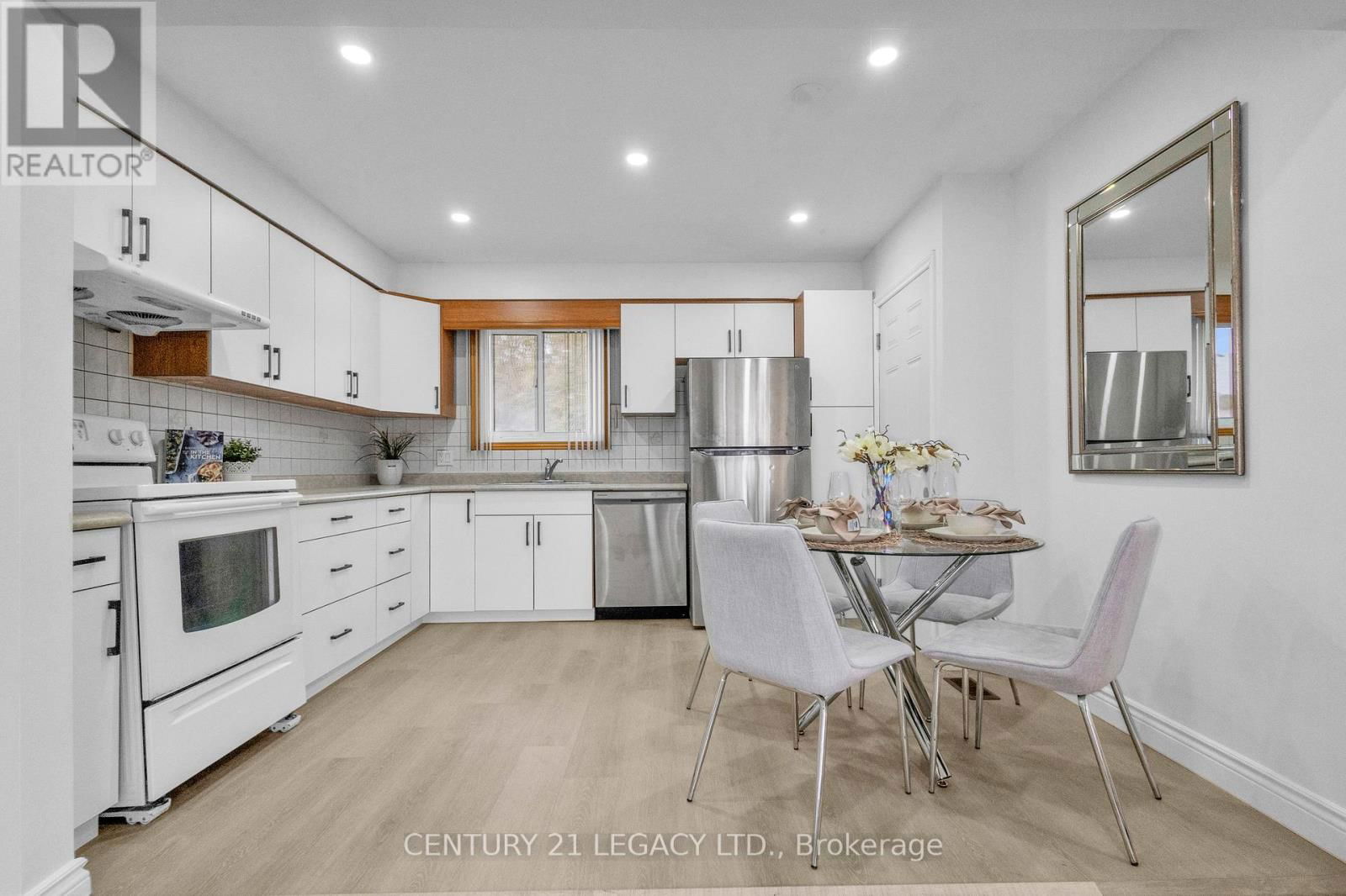72 FERNDALE AVENUE Image 6
