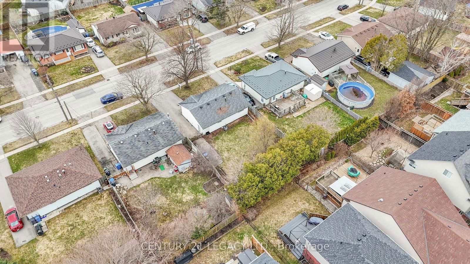 72 FERNDALE AVENUE Image 9