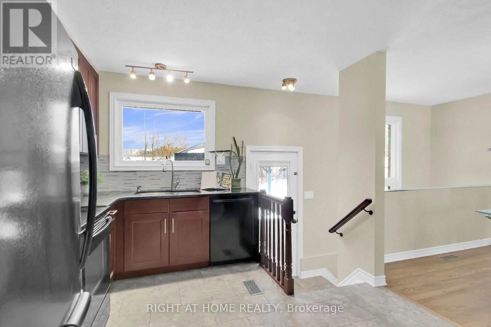 42 CLEADON DRIVE Image 17