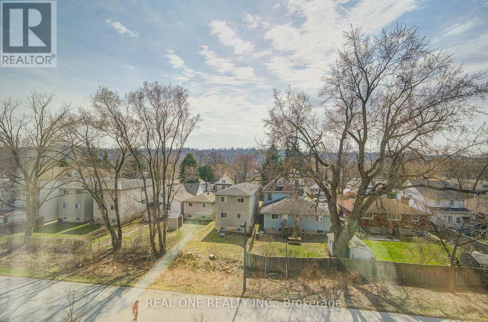 420 - 77 LELAND STREET Image 17