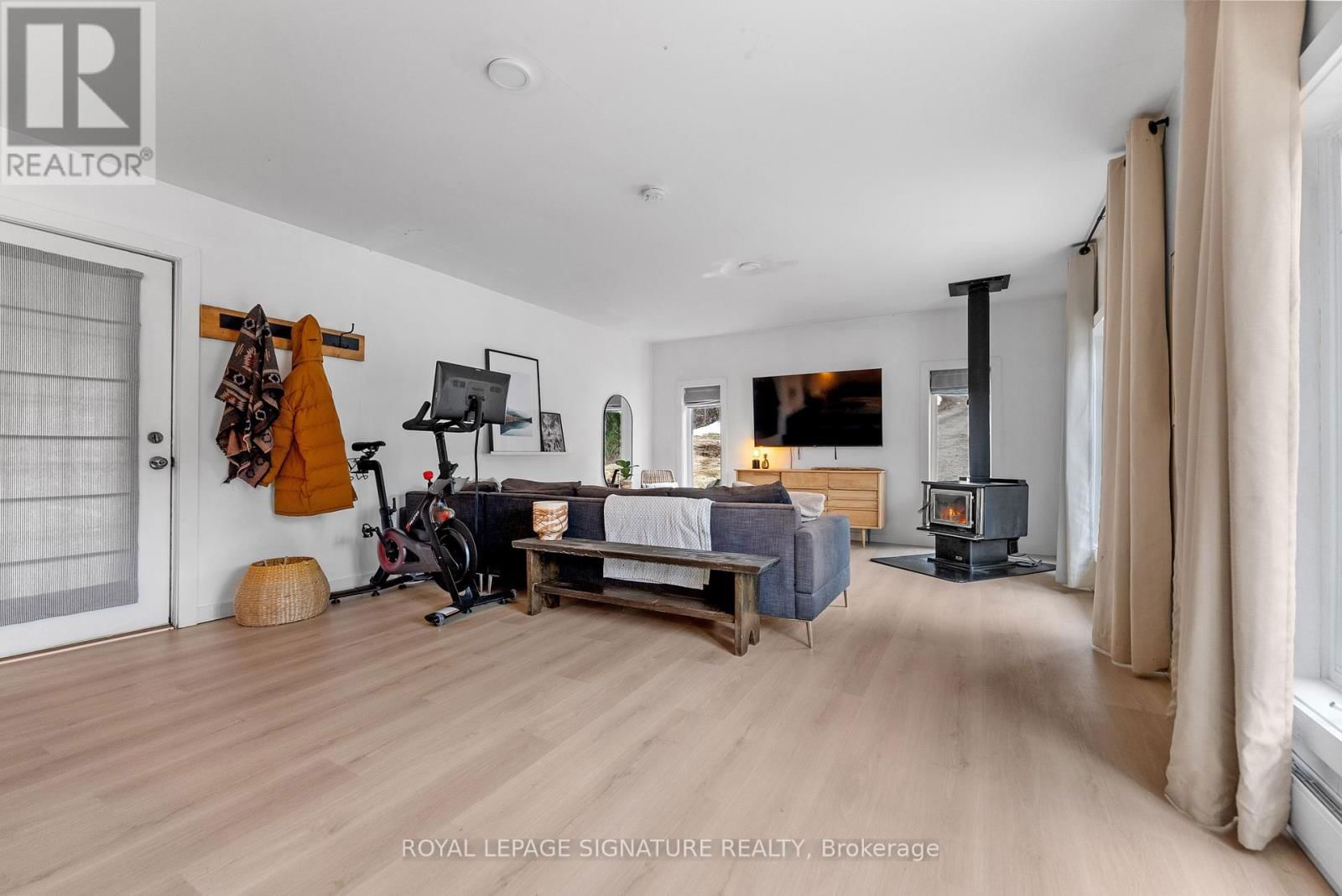 279 BLACK MOUNTAIN ROAD Image 12