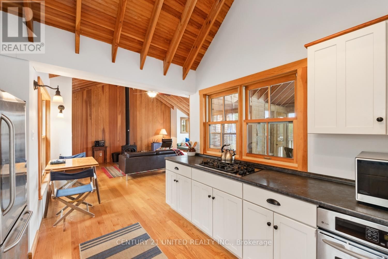 823 MACKIE BAY Image 10