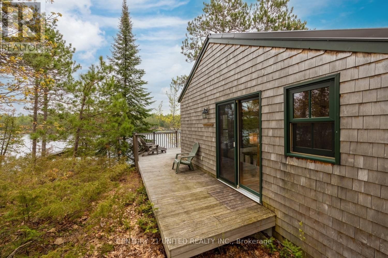 823 MACKIE BAY Image 17