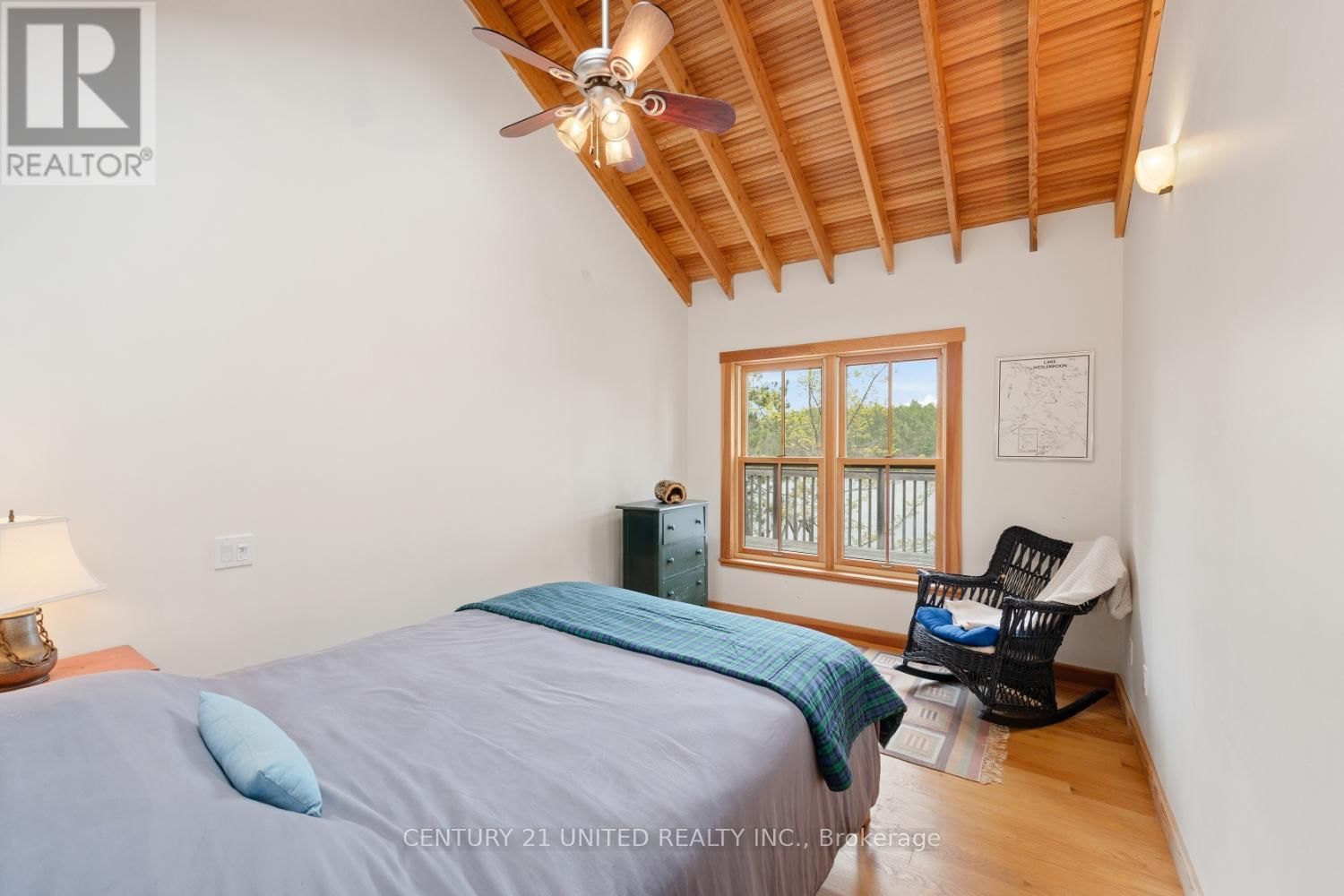823 MACKIE BAY Image 18