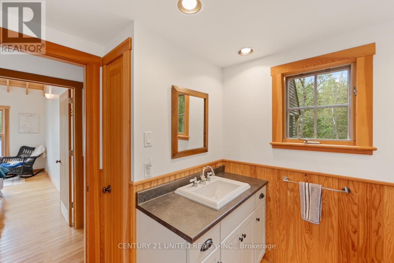 823 MACKIE BAY Image 21