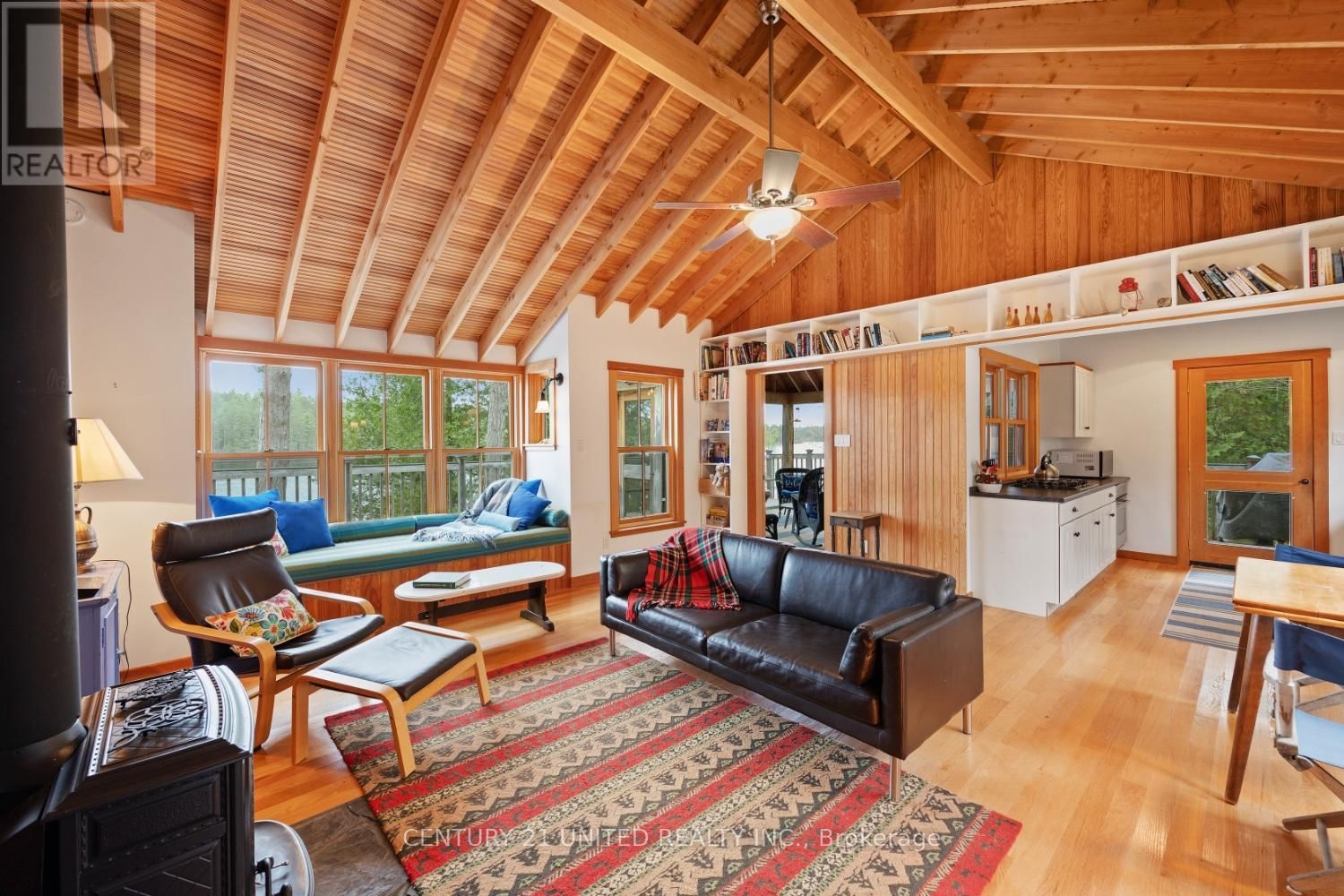 823 MACKIE BAY Image 5