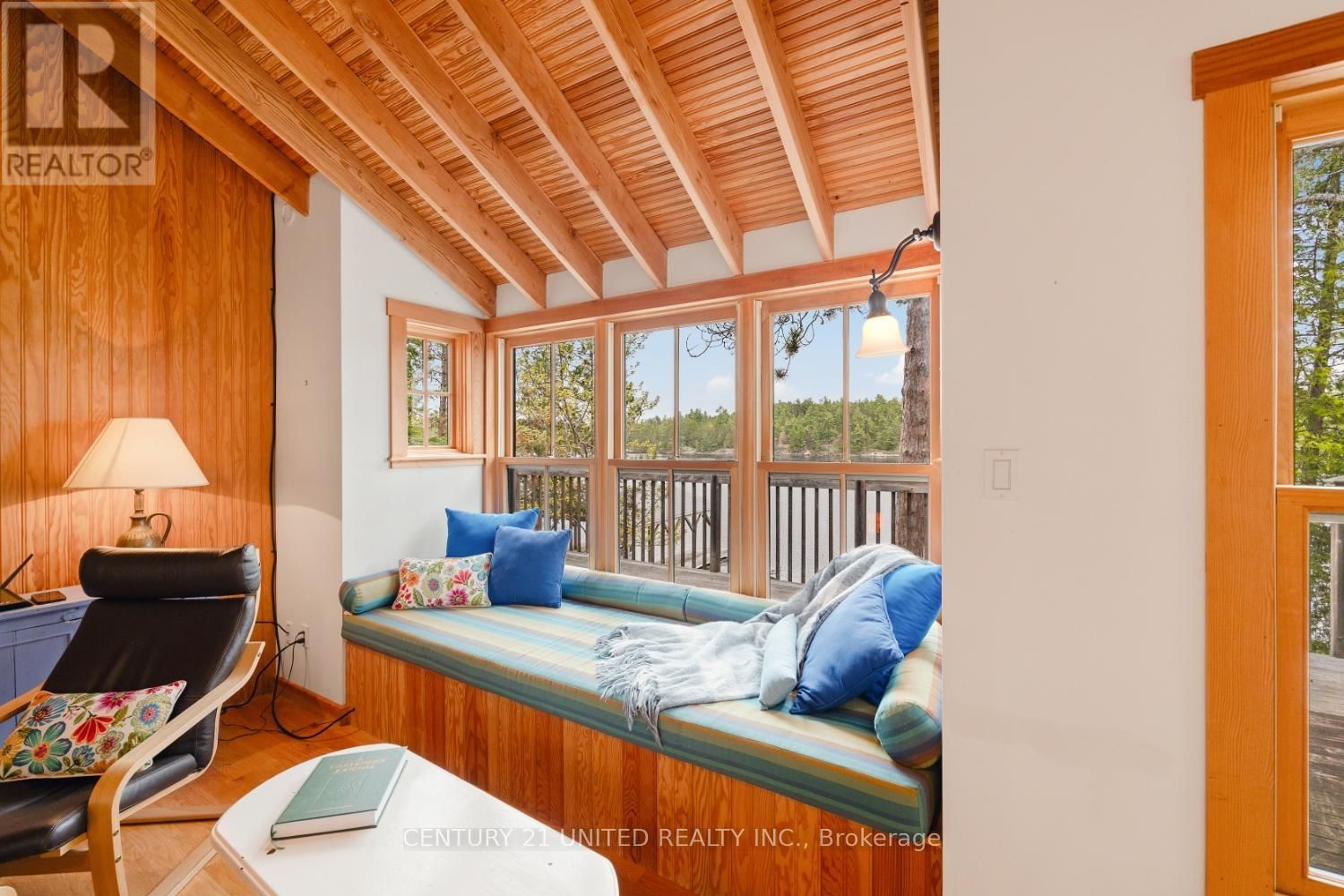 823 MACKIE BAY Image 7