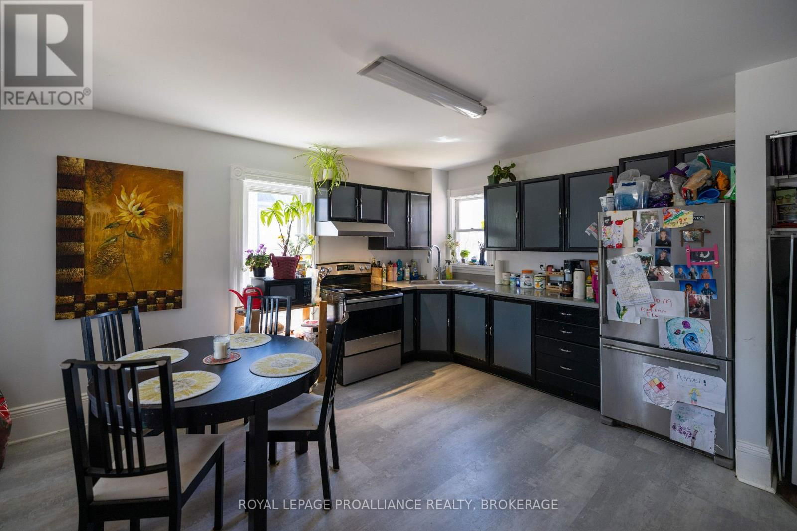 24 PERTH STREET Image 15