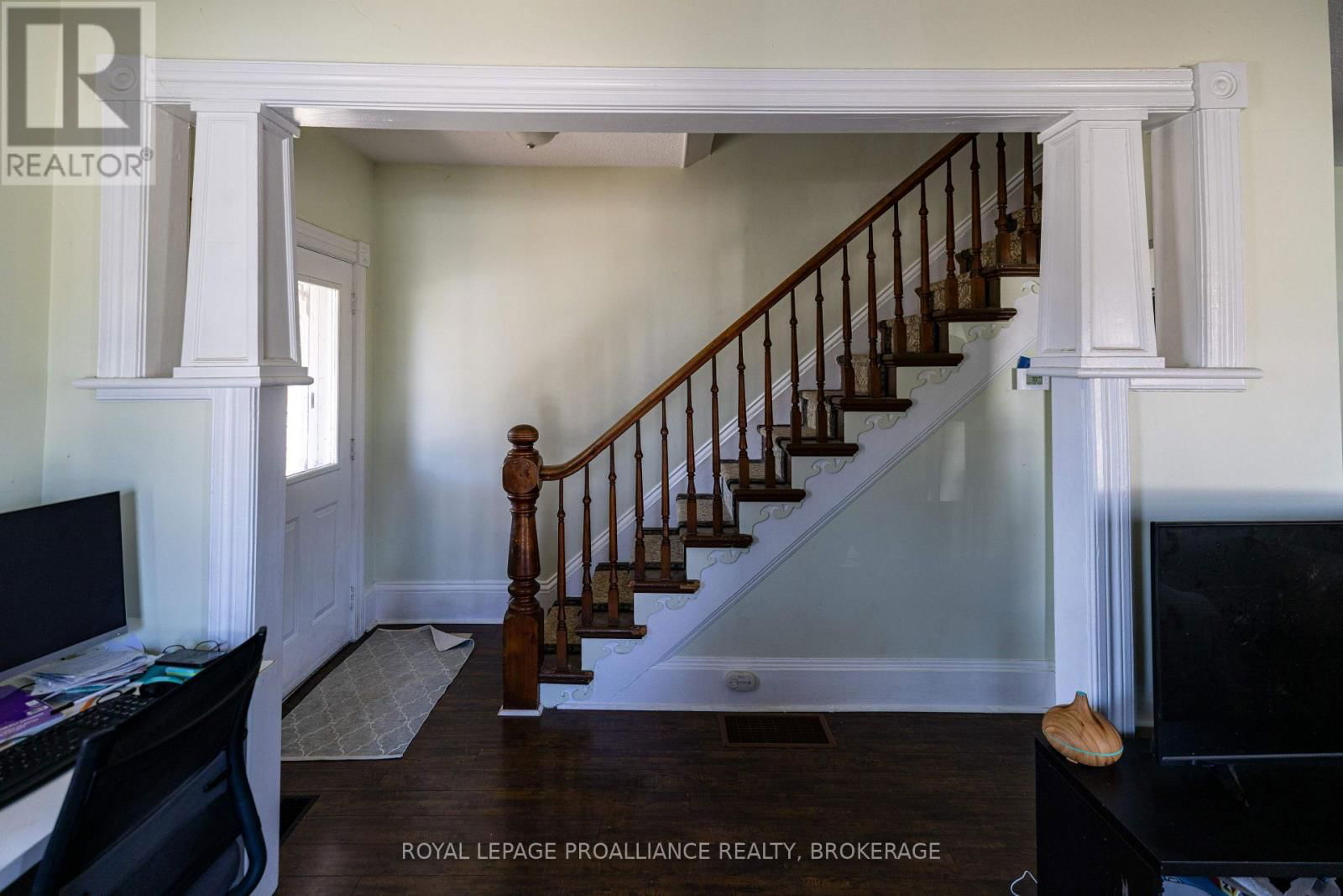 24 PERTH STREET Image 8