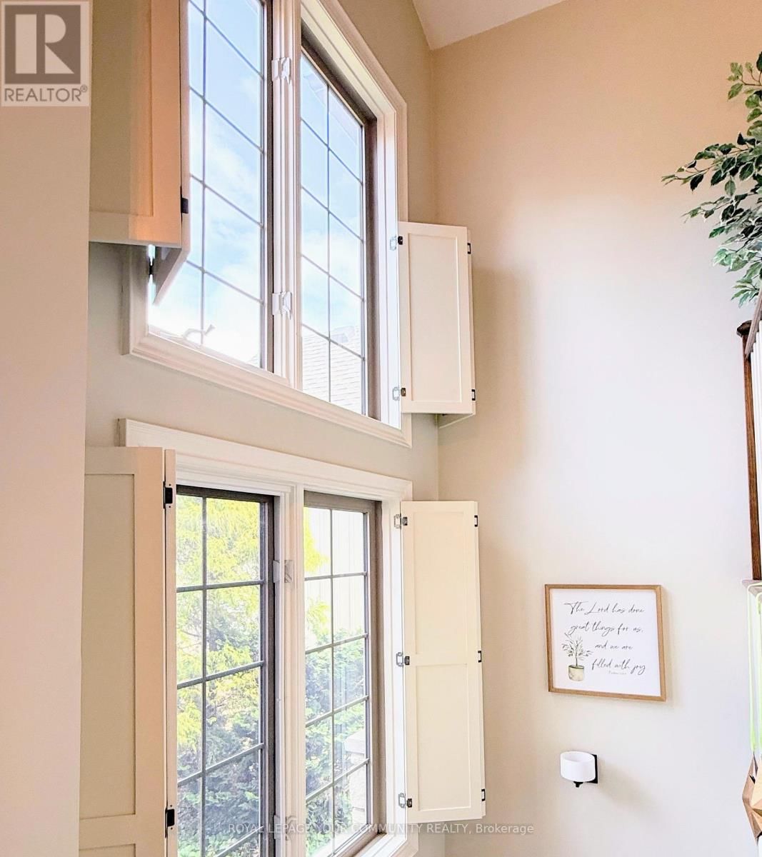 61 FRONTIER DRIVE Image 3