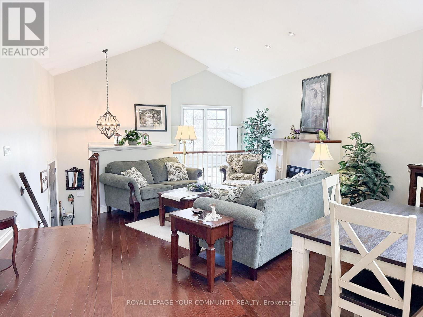 61 FRONTIER DRIVE Image 6