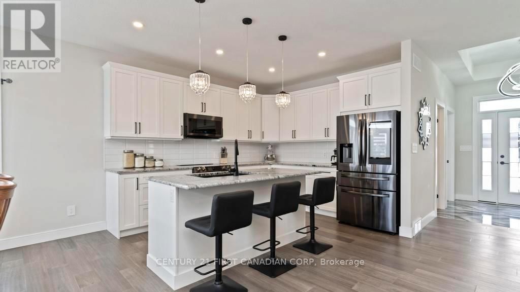 27 ELLIOT STREET Image 9