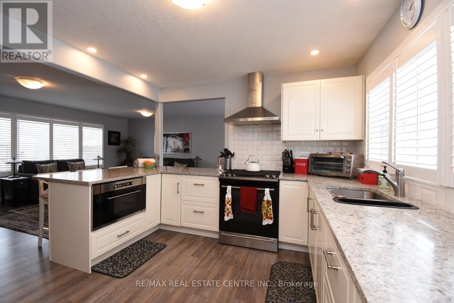 26 HATTON DRIVE Image 14