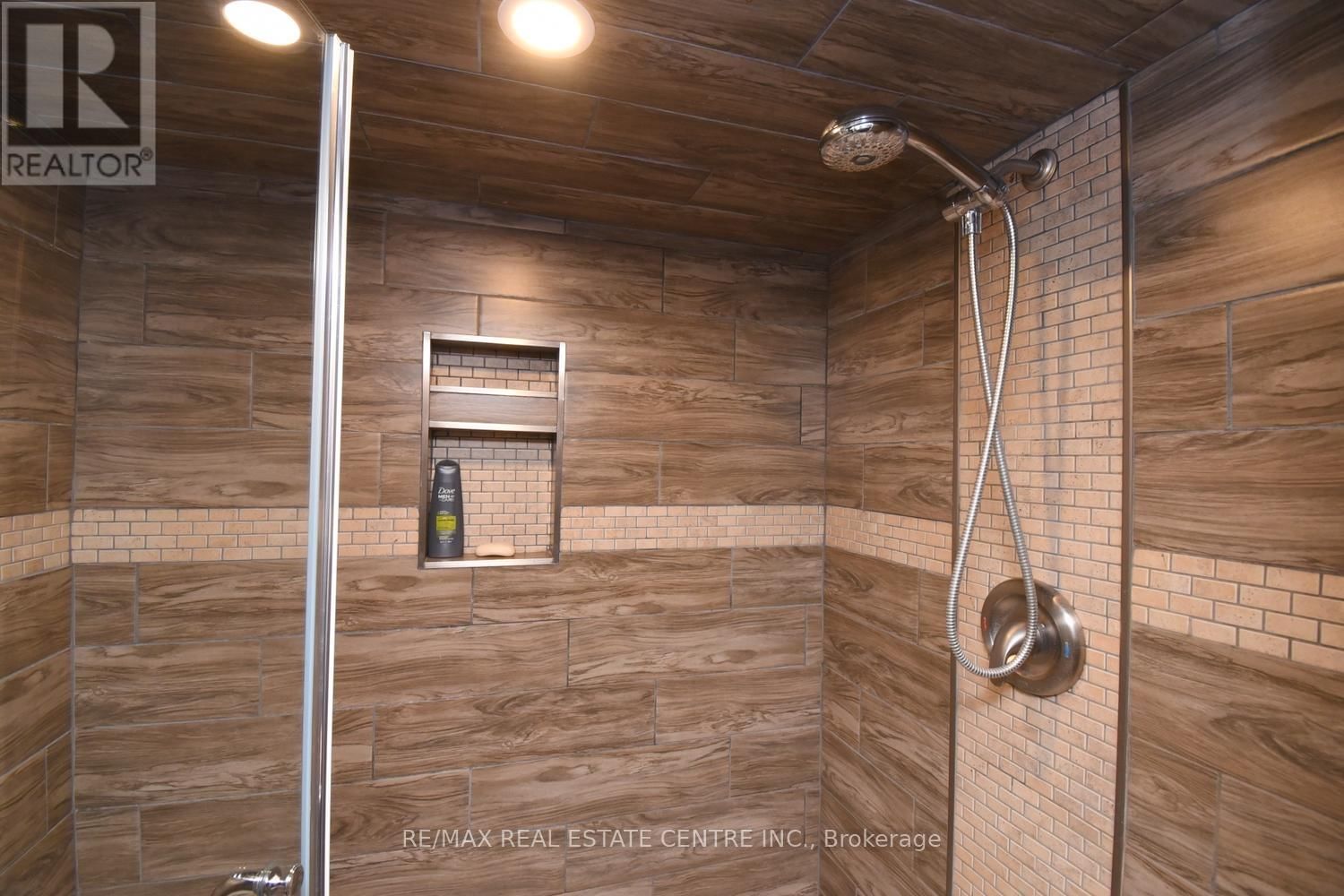 26 HATTON DRIVE Image 32