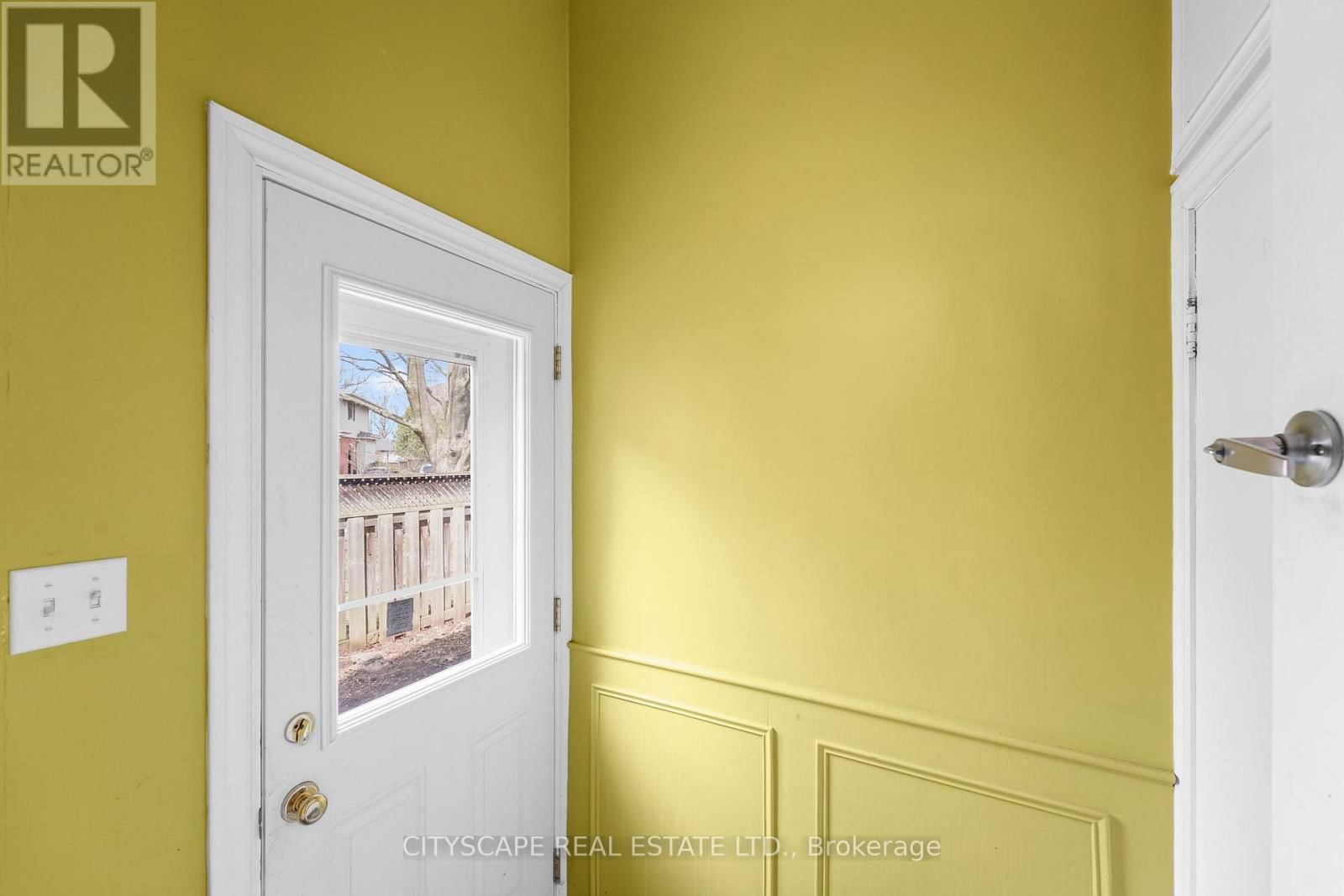 17 RITA STREET Image 15