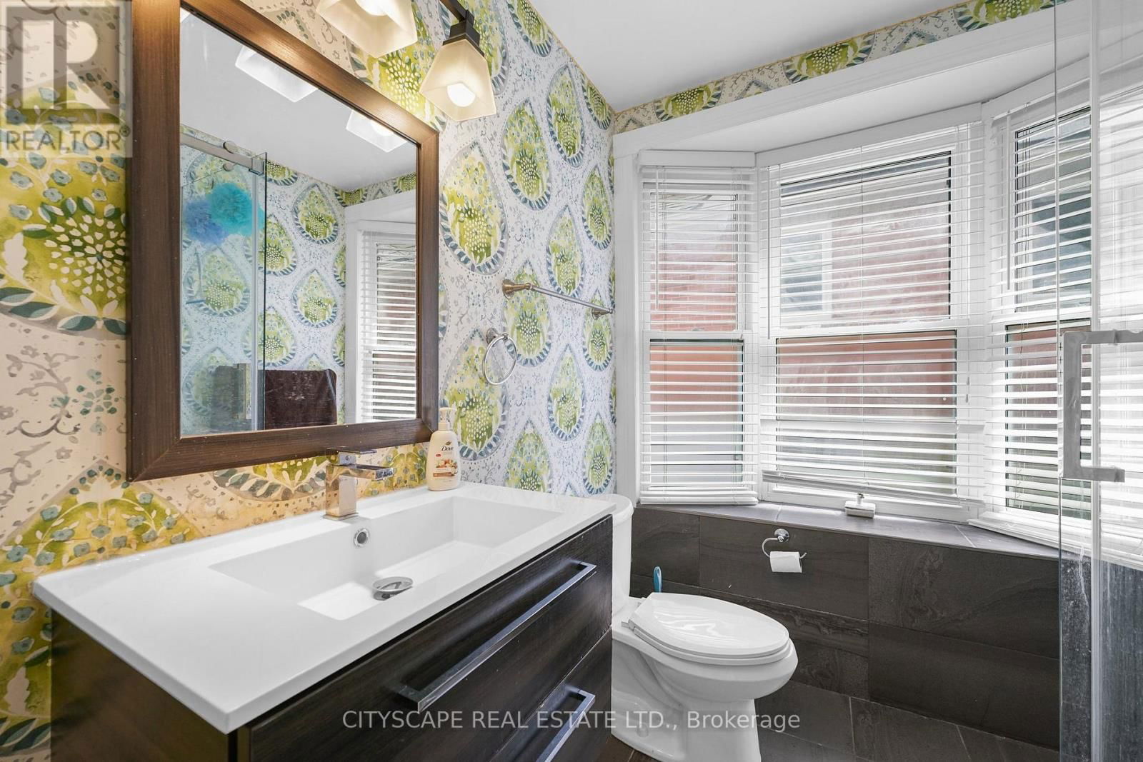 17 RITA STREET Image 20