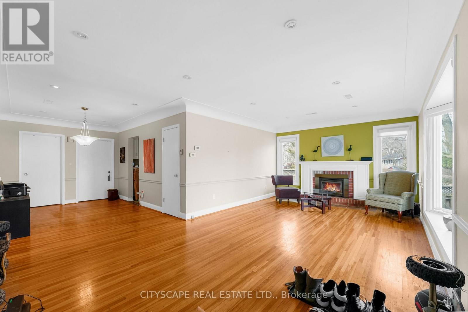 17 RITA STREET Image 8