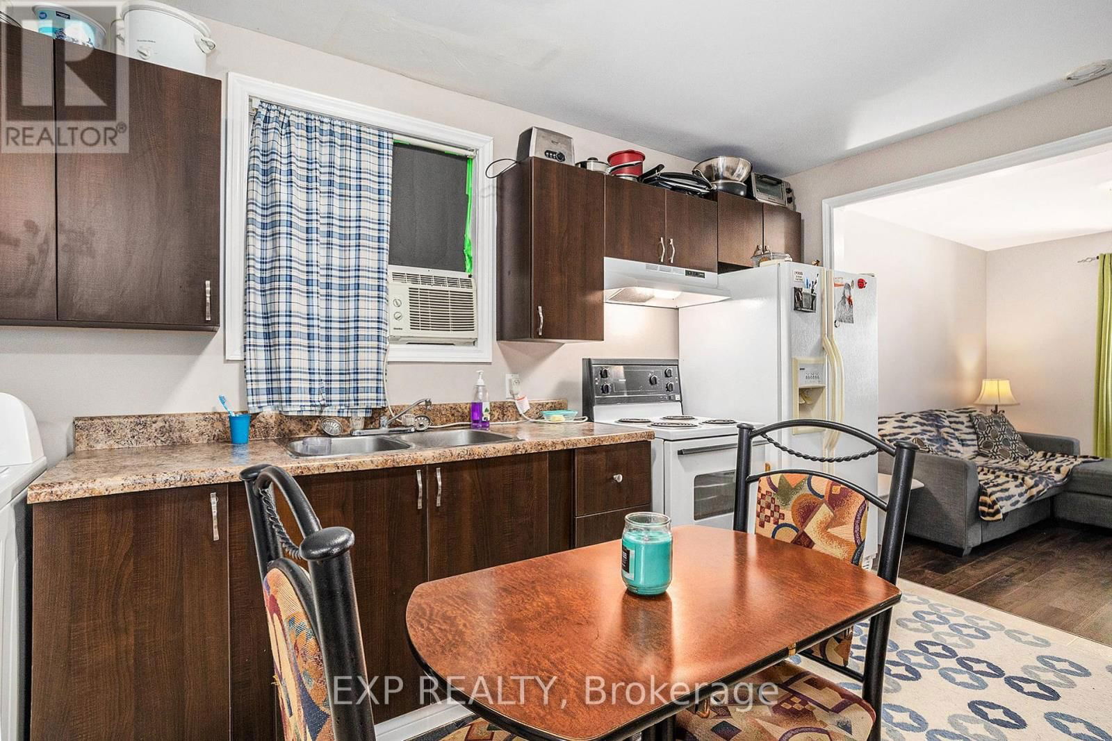 28 LEFEBVRE AVENUE Image 10