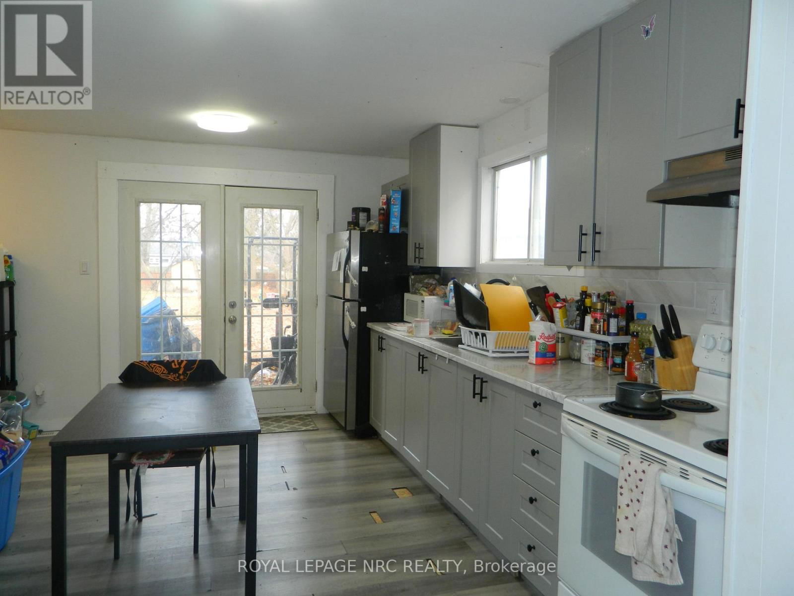 210 PHIPPS STREET Image 15