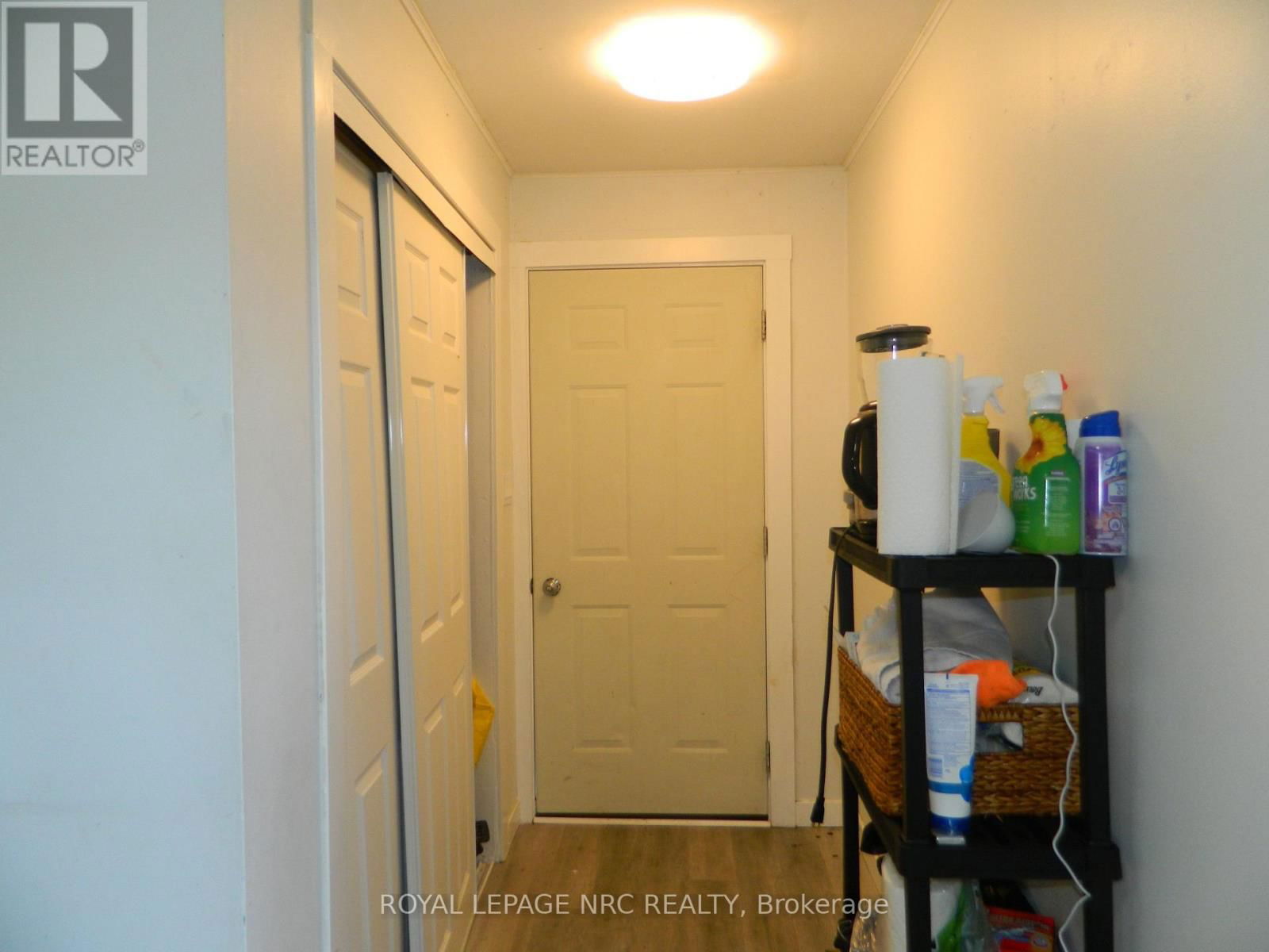210 PHIPPS STREET Image 18