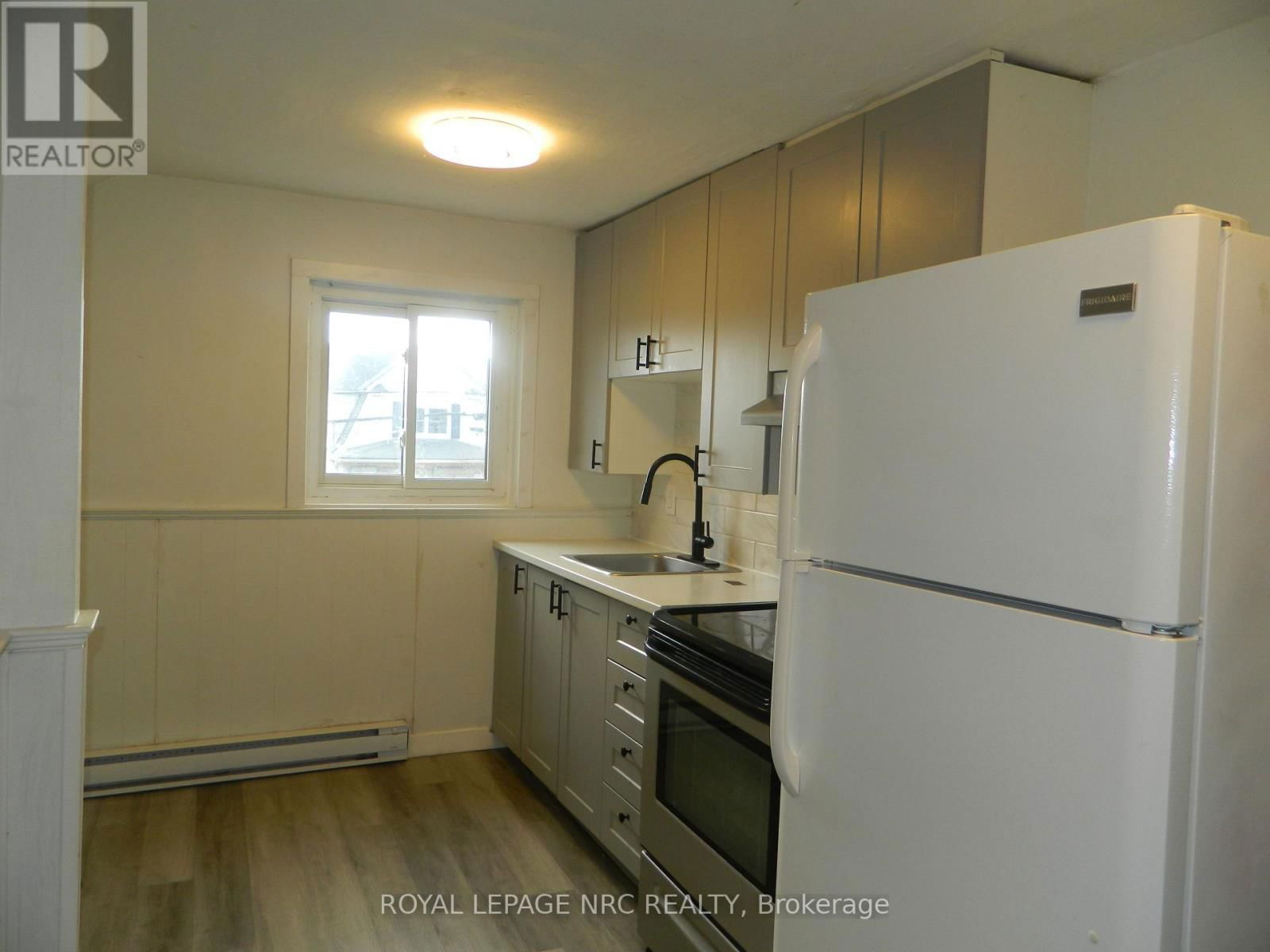 210 PHIPPS STREET Image 4