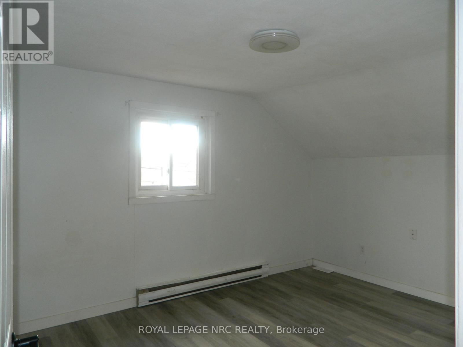 210 PHIPPS STREET Image 7