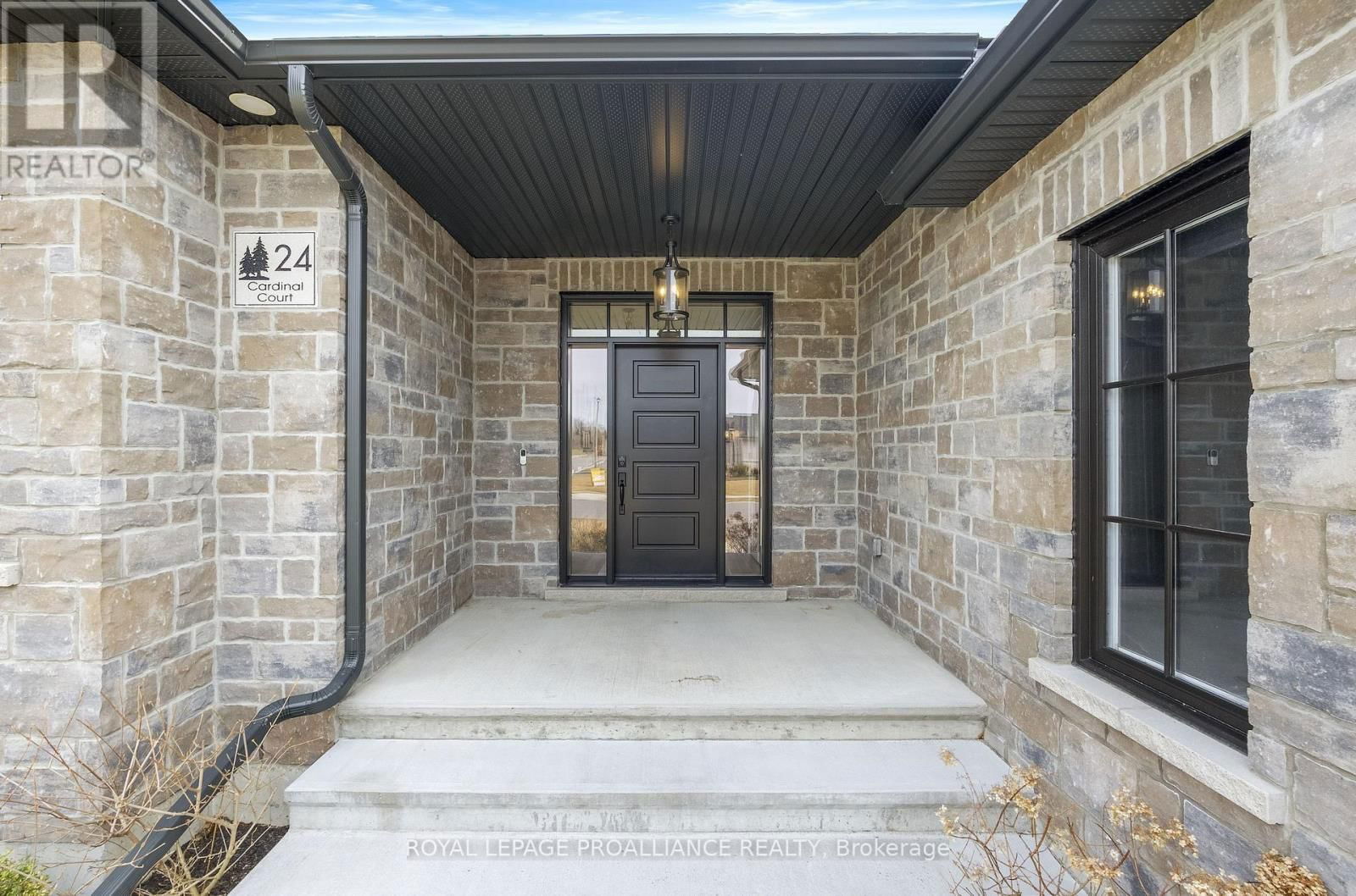 24 CARDINAL COURT Image 4