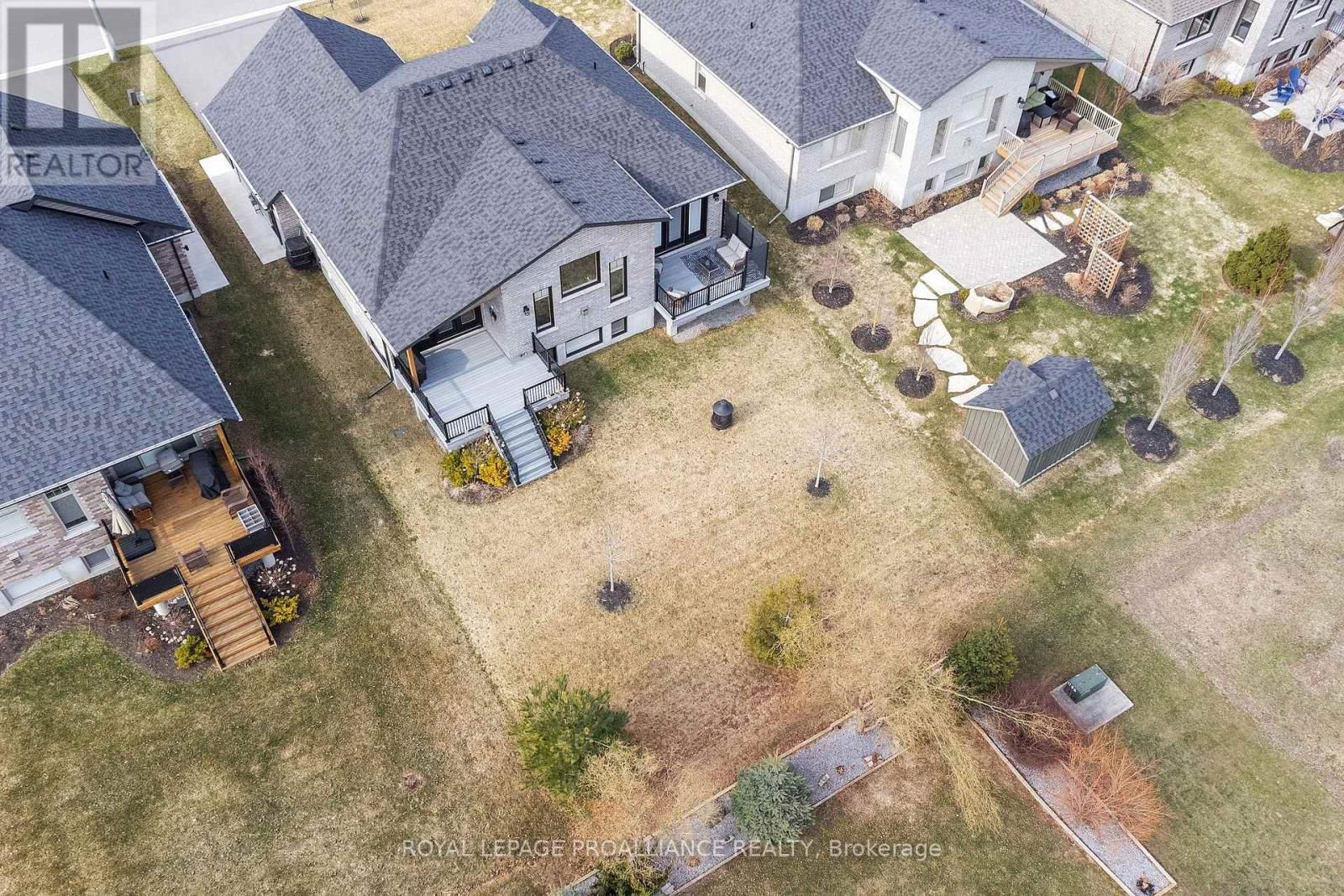 24 CARDINAL COURT Image 45