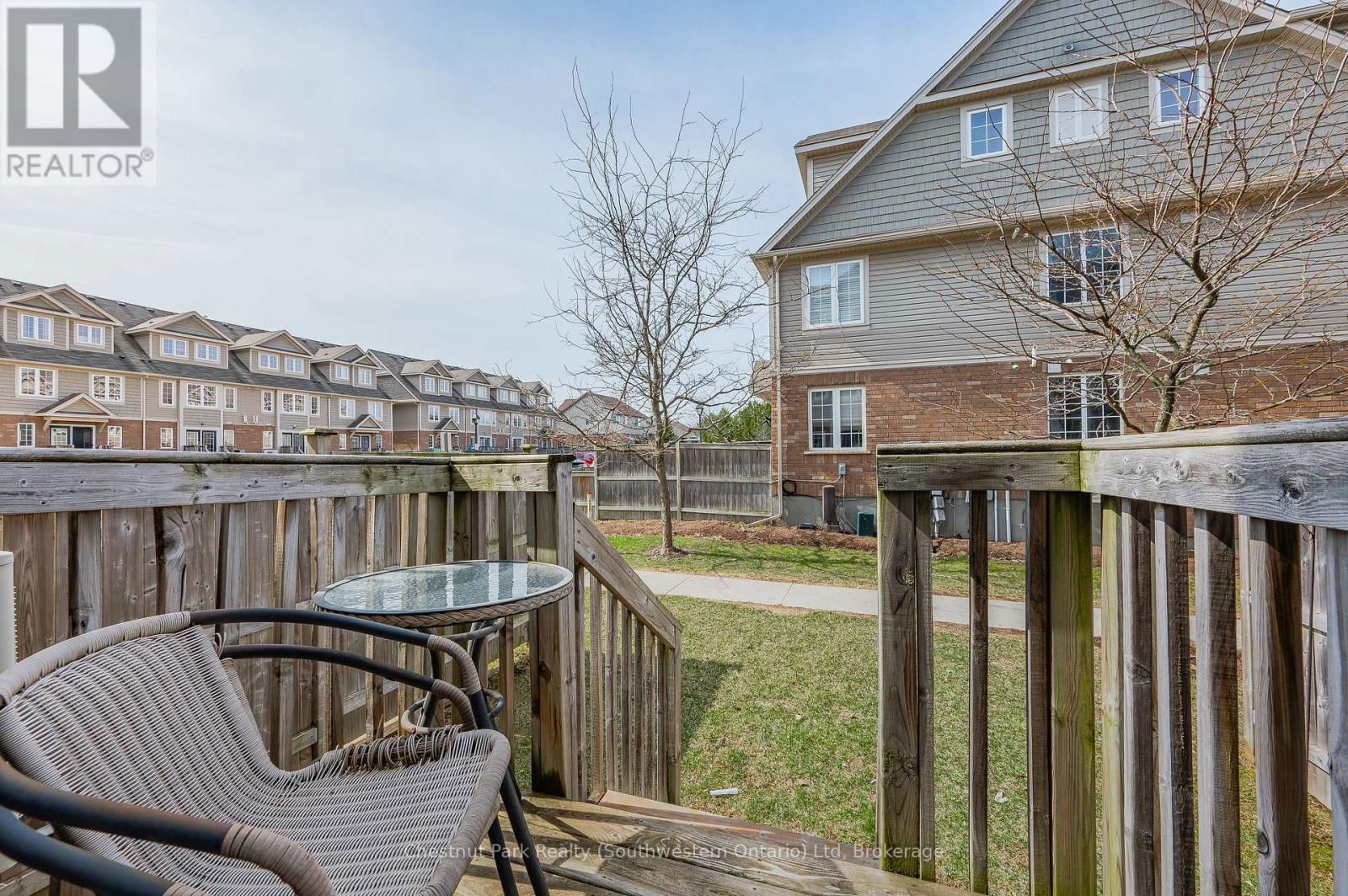 35A - 15 CARERE CRESCENT Image 31