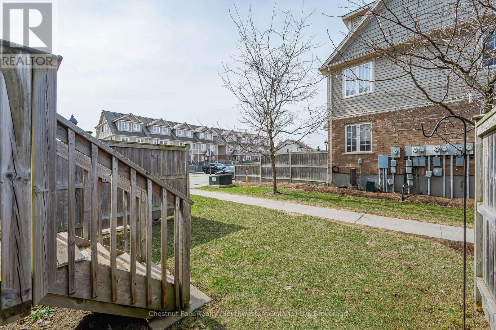 35A - 15 CARERE CRESCENT Image 32