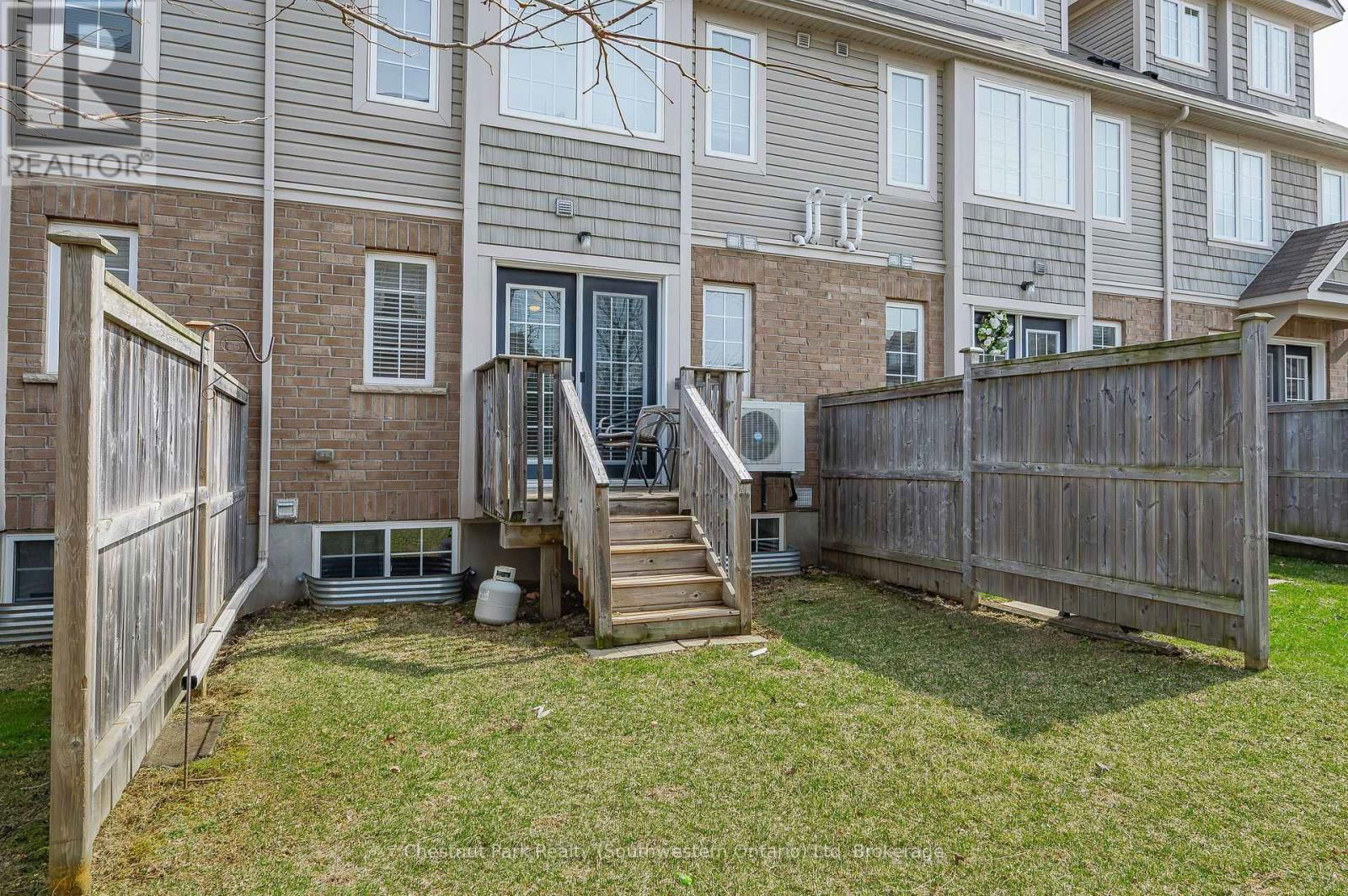 35A - 15 CARERE CRESCENT Image 34