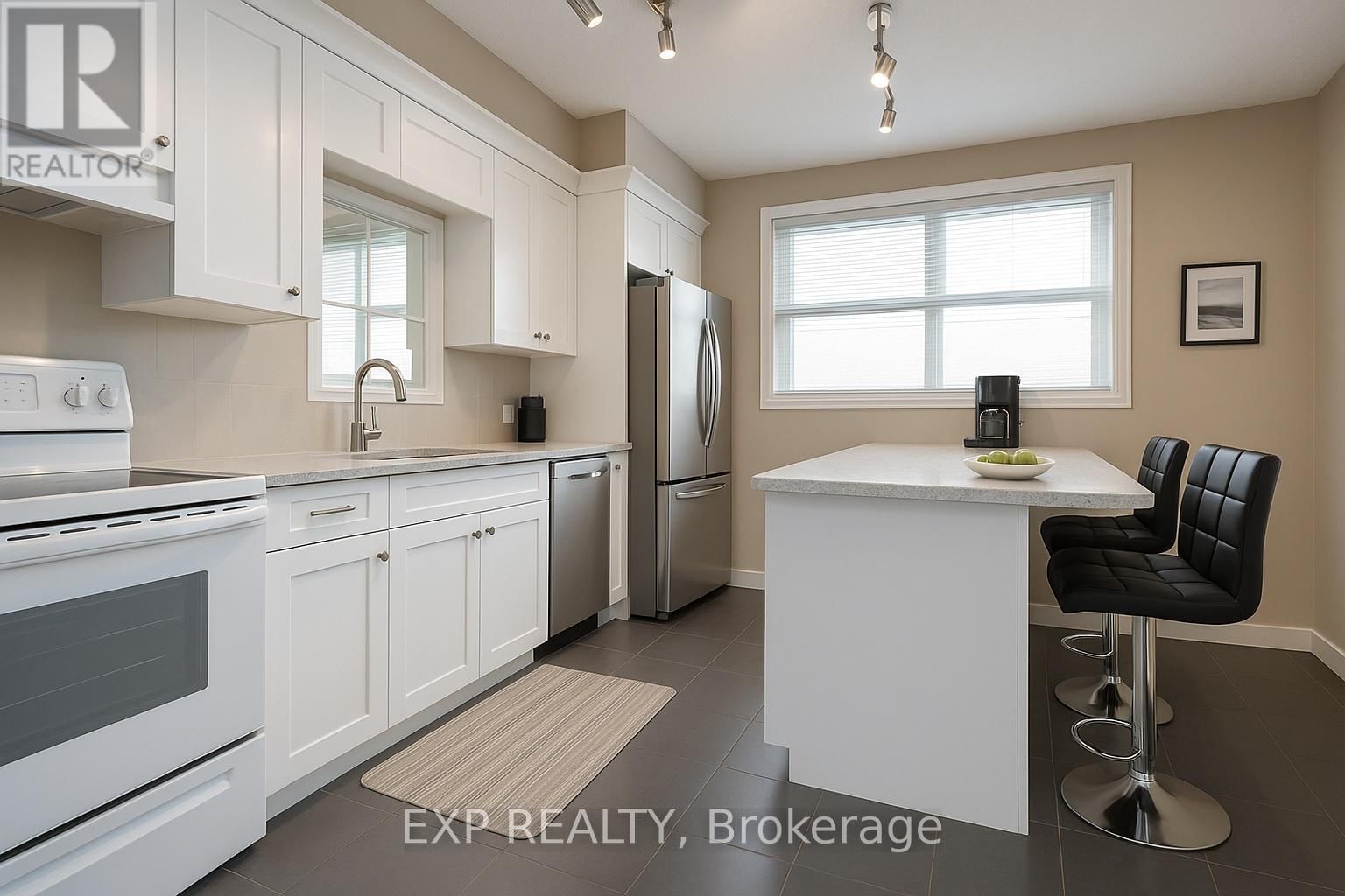80A MACLENNAN AVENUE Image 12