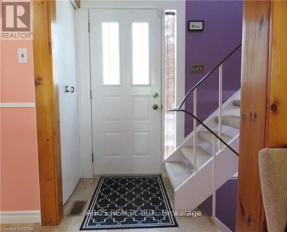 438 FERNDALE AVENUE Image 3