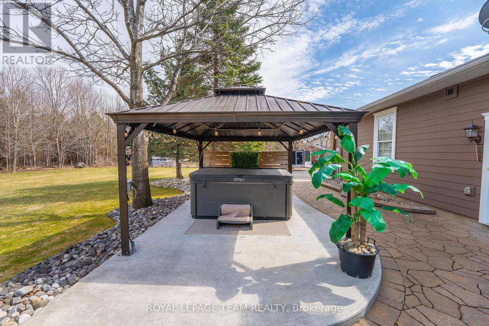 1013 SALE BARN ROAD Image 44