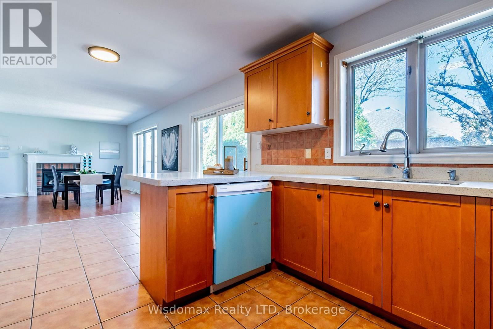 52 STEVENS DRIVE Image 10